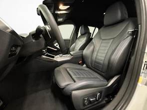 Fahrzeugbild BMW 330e xDrive SAG Touring M-Sport