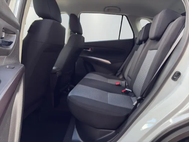 Suzuki S-Cross 1.4 T Sakura Hybrid 4x4