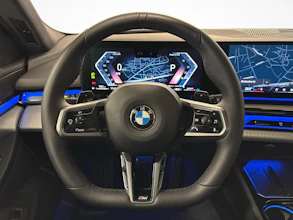 https://vehicle.imgix.net/4227628/39af51a0-b561-49bf-8a04-a9d5a5d33204.jpg