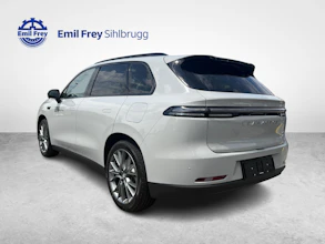 https://vehicle.imgix.net/4227690/bc8c446e-1843-4f31-a990-96f8e332883f.jpg
