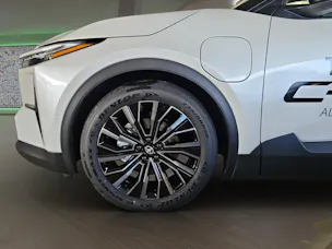 Toyota C-HR+ Premium AWD