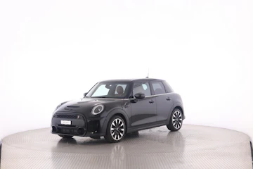 Fahrzeugbild MINI F55 2.0i Cooper S