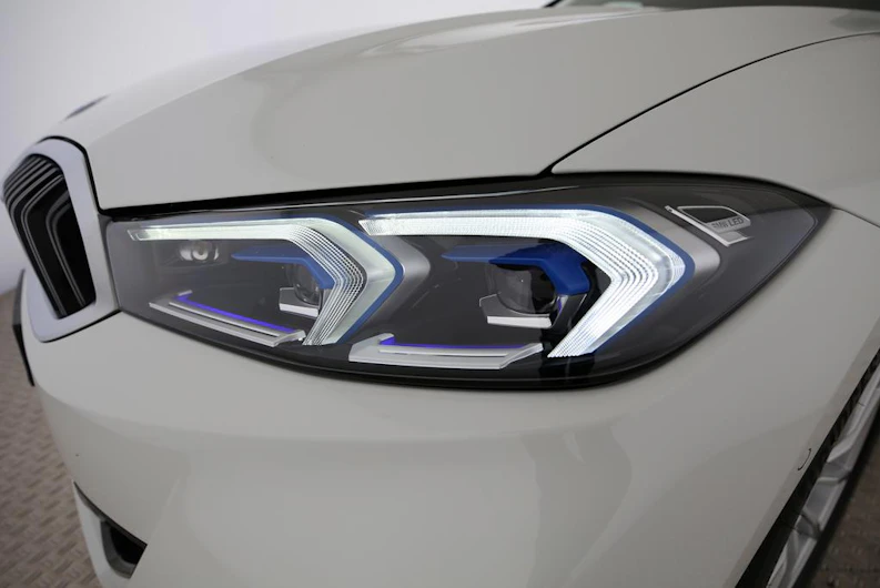 Fahrzeugbild BMW 3 SERIES