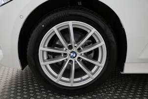 Fahrzeugbild BMW 320d xDrive Touring