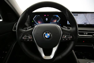 Fahrzeugbild BMW 320d xDrive Touring
