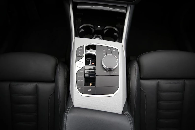 Fahrzeugbild BMW 3 SERIES