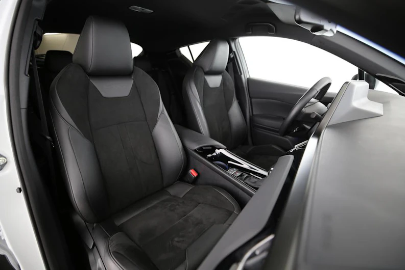 image du véhicule TOYOTA C-HR