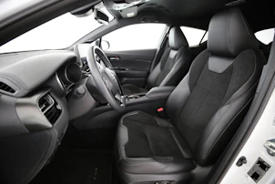 image du véhicule TOYOTA C-HR 2.0 VVTi HSD Move