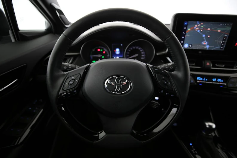 image du véhicule TOYOTA C-HR