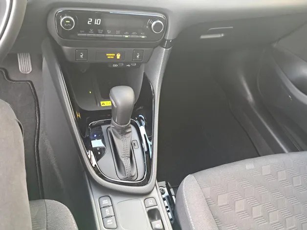 Toyota Yaris 1.5 VVT-i HSD Trend