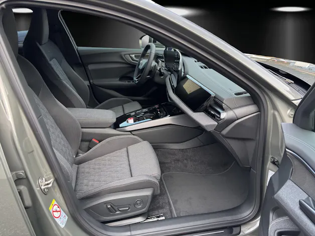 Audi A5 Avant TDI quattro 150 kW Attraction S tronic