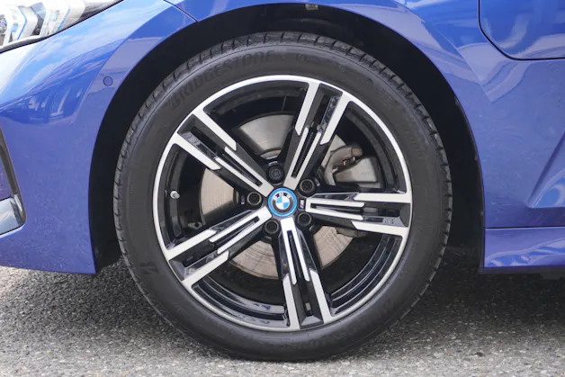 BMW 330e x DriveTouring Steptronic M Sport