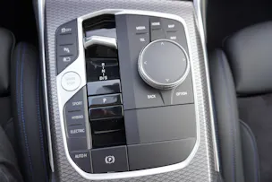 BMW 330e x DriveTouring Steptronic M Sport
