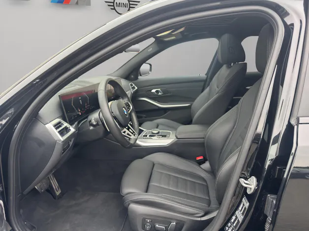 BMW 320d xDrive 48V Touring Steptronic M Sport Pro