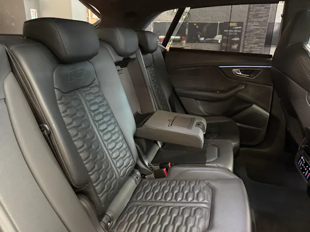 Audi RSQ8 quattro tiptronic ABT 700 PS