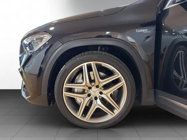 Mercedes-Benz GLA 35 AMG 4Matic 8G-Speedshift DCT
