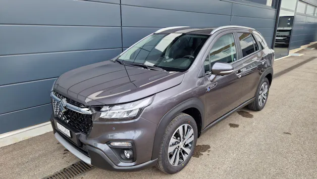 Suzuki S-Cross 1.4 T Sakura Top Hybrid 4x4