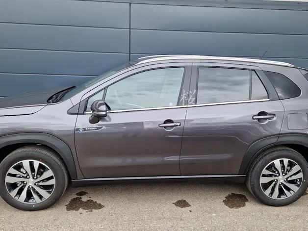 Suzuki S-Cross 1.4 T Sakura Top Hybrid 4x4