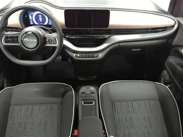 FIAT 500 BEV Swiss Edition 118 PS