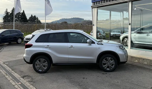 Suzuki Vitara 1.4 Boosterjet Compact + 4x4 Hybrid Automatic