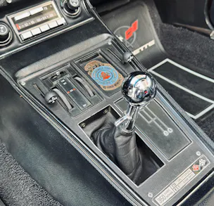 Chevrolet Corvette C3 Stingray Cabrio Handschalter