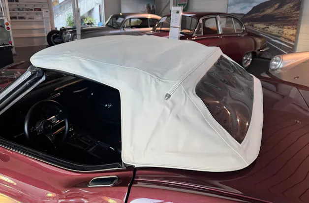 Chevrolet Corvette C3 Stingray Cabrio Handschalter