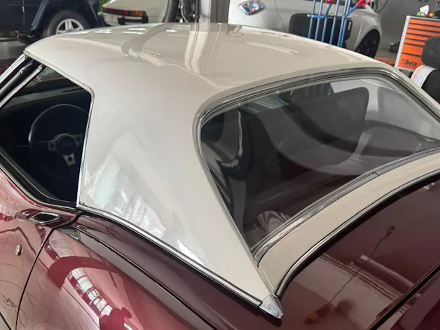 Chevrolet Corvette C3 Stingray Cabrio Handschalter