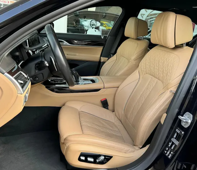 BMW 750i xDrive M Sport Steptronic