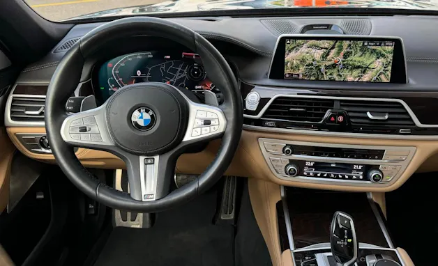 BMW 750i xDrive M Sport Steptronic