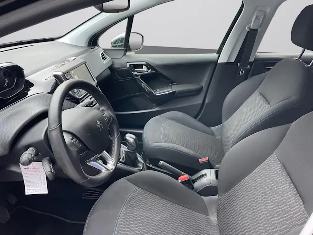 Peugeot 208 1.2 P.Tech Signature