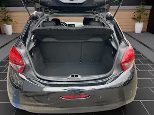 Peugeot 208 1.2 P.Tech Signature