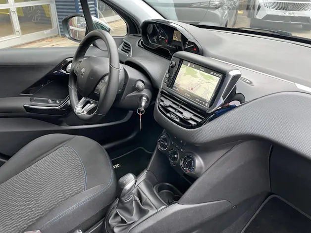 Peugeot 208 1.2 P.Tech Signature