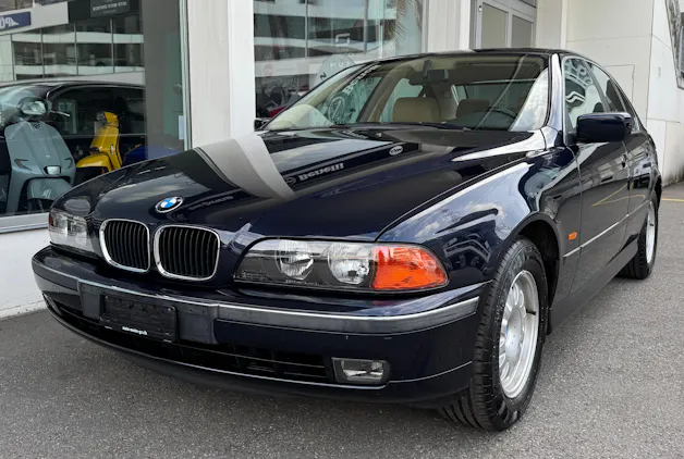 BMW 528i