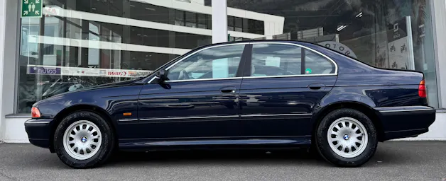 BMW 528i