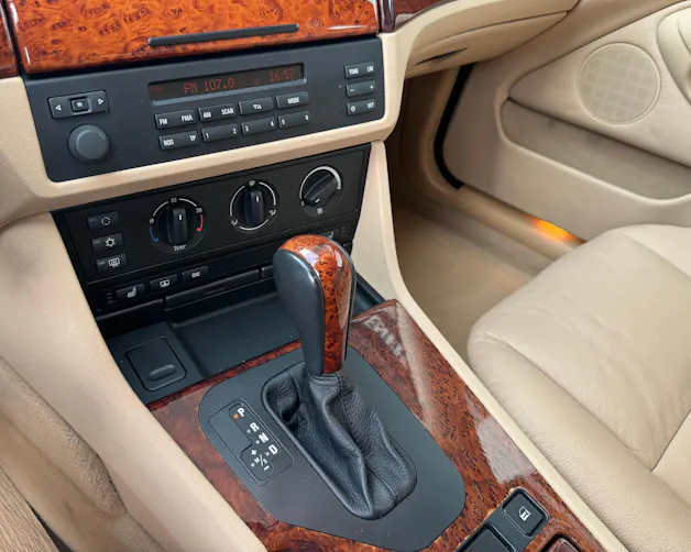 BMW 528i
