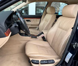BMW 528i