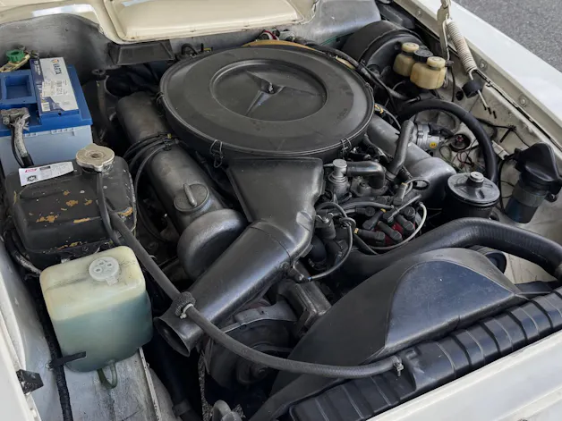 Mercedes-Benz 350 SL V8