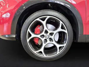 Alfa Romeo Tonale 1.3 Plug-in-Hybrid Q4 Veloce Pack Premium Sky