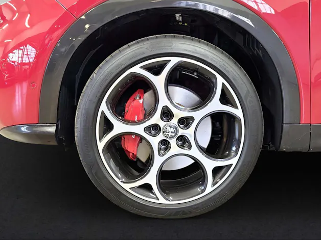 Alfa Romeo Tonale 1.3 Plug-in-Hybrid Q4 Veloce Pack Premium Sky