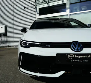 VW Golf 2.0 TSI R DSG 4 Motion