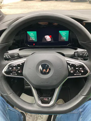 VW Golf 1.5 eTSI mHEV ACT R-Line DSG