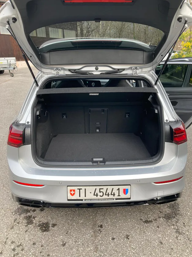 VW Golf 1.5 eTSI mHEV ACT R-Line DSG