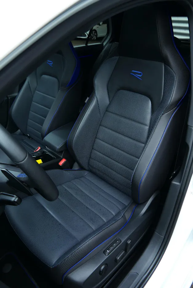 VW Golf 2.0 TSI R DSG 4Motion R Performance