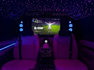 Mercedes-Benz V 300d VIP Luxe Extralong 4Matic