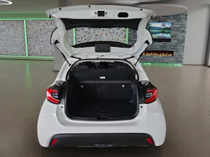 Toyota Yaris 1.5 VVT-i HSD Trend