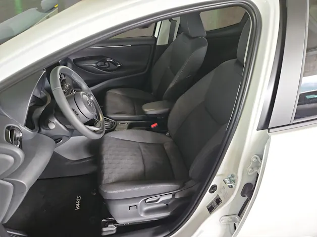 Toyota Yaris 1.5 VVT-i HSD Trend