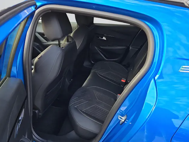 Peugeot 208 NEW Elektrik 115kW GT