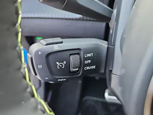 Peugeot 208 NEW Elektrik 115kW GT