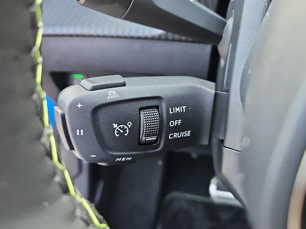 Peugeot 208 NEW Elektrik 115kW GT