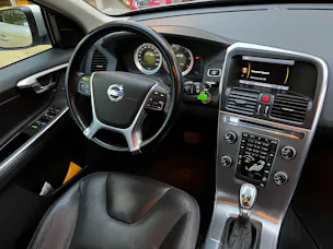 Volvo XC60 D5 AWD Momentum Geartronic